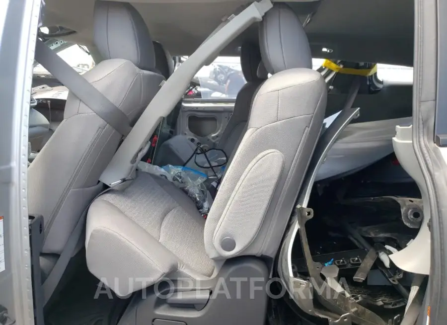 TOYOTA SIENNA LE 2023 vin 5TDKSKFC6PS077348 from auto auction Copart