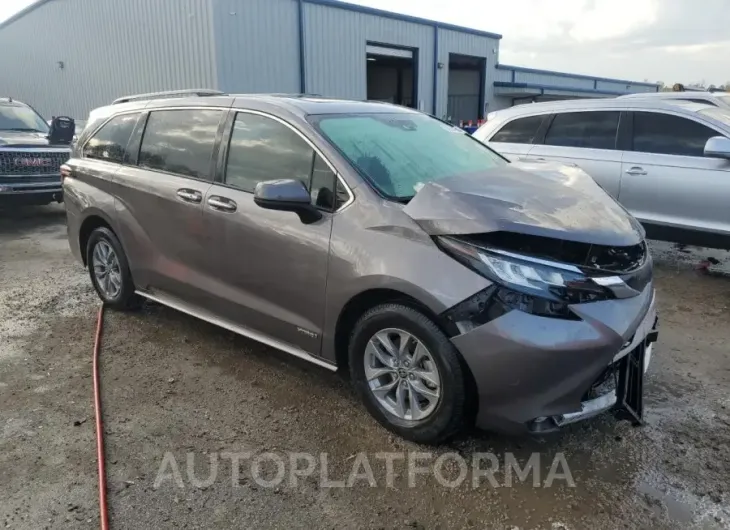 TOYOTA SIENNA XLE 2021 vin 5TDYRKEC1MS072058 from auto auction Copart