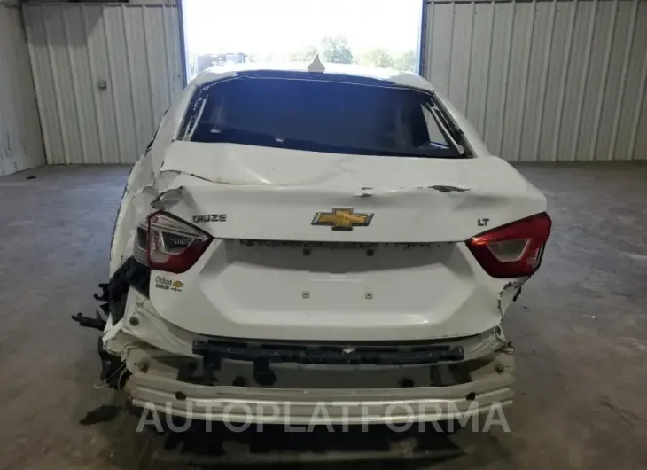 CHEVROLET CRUZE LT 2018 vin 1G1BE5SM6J7118708 from auto auction Copart