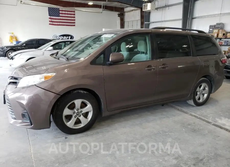 TOYOTA SIENNA LE 2018 vin 5TDKZ3DC4JS943270 from auto auction Copart