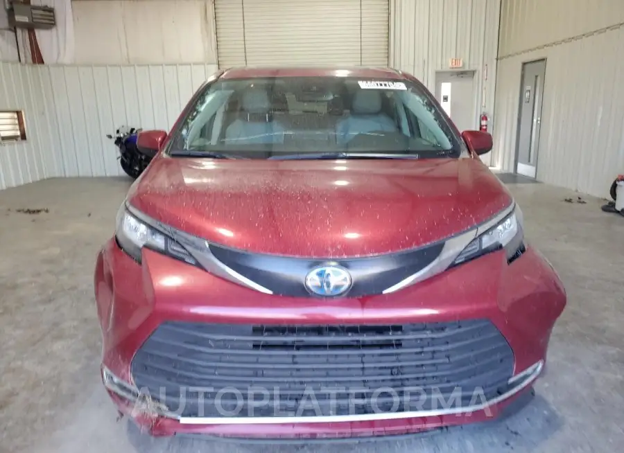 TOYOTA SIENNA XLE 2022 vin 5TDYRKEC5NS134000 from auto auction Copart