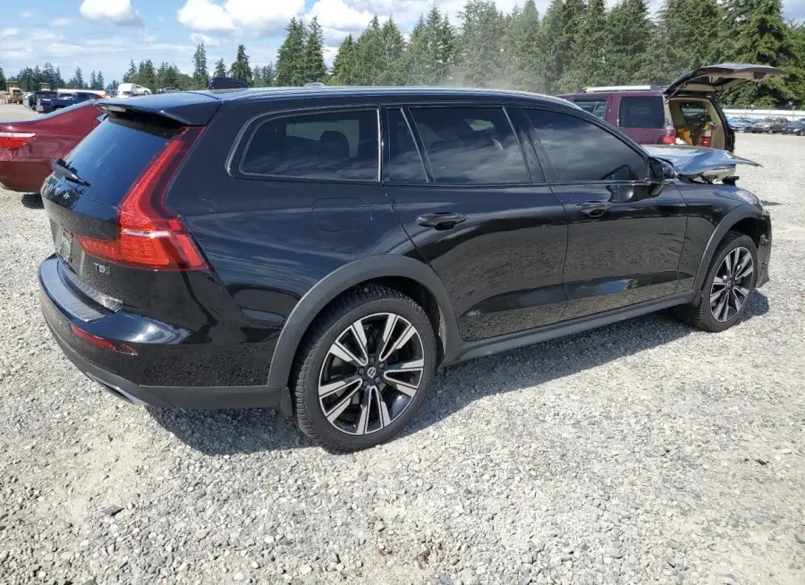 VOLVO V60 CROSS 2020 vin YV4102WK2L1034722 from auto auction Copart