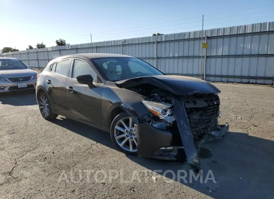 MAZDA 3 GRAND TO 2017 vin JM1BN1M30H1124103 from auto auction Copart