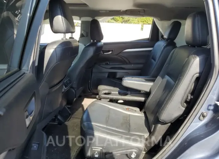 TOYOTA HIGHLANDER 2018 vin 5TDJZRFH7JS819825 from auto auction Copart