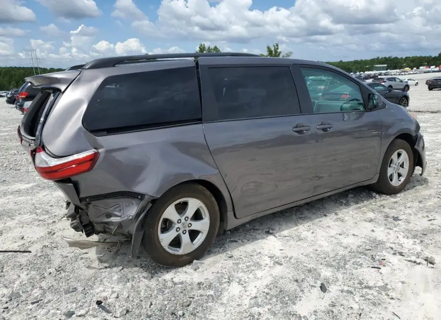 TOYOTA SIENNA LE 2017 vin 5TDKZ3DC3HS833093 from auto auction Copart