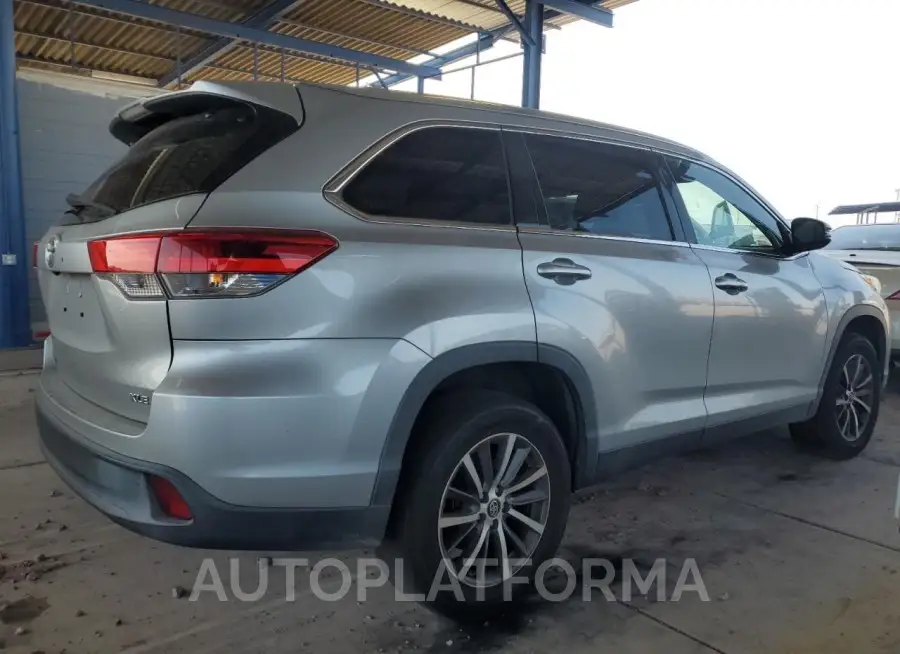 TOYOTA HIGHLANDER 2019 vin 5TDKZRFH2KS557508 from auto auction Copart