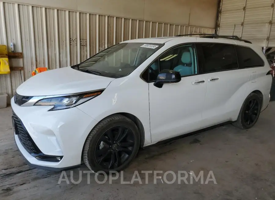 TOYOTA SIENNA XSE 2022 vin 5TDXRKECXNS095383 from auto auction Copart