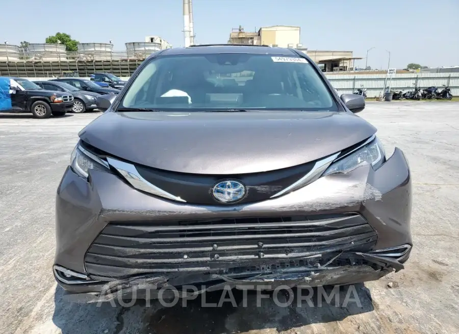 TOYOTA SIENNA XLE 2021 vin 5TDYRKECXMS001926 from auto auction Copart