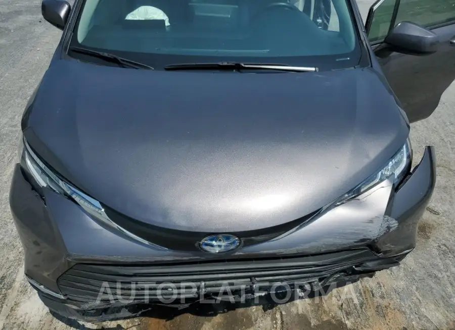 TOYOTA SIENNA XLE 2021 vin 5TDYRKECXMS001926 from auto auction Copart