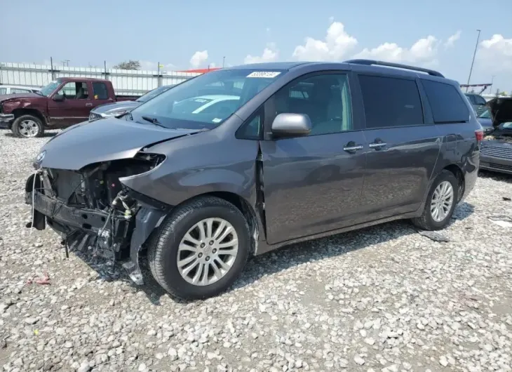 TOYOTA SIENNA XLE 2017 vin 5TDYZ3DCXHS819931 from auto auction Copart