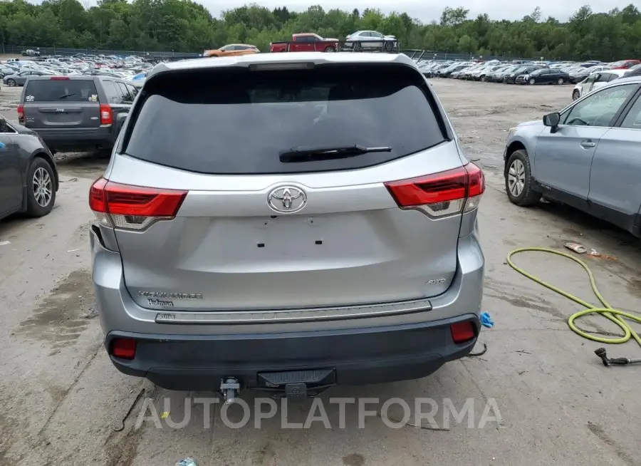 TOYOTA HIGHLANDER 2018 vin 5TDBZRFH7JS882041 from auto auction Copart