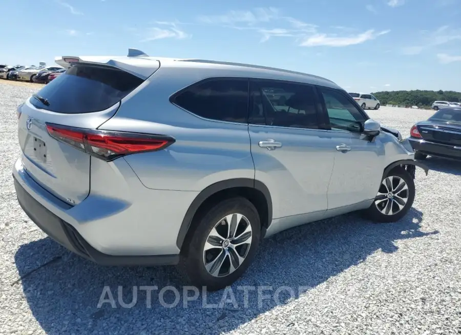 TOYOTA HIGHLANDER 2022 vin 5TDGZRAH5NS103741 from auto auction Copart