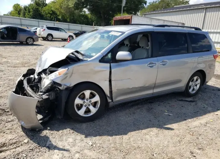 TOYOTA SIENNA LE 2015 vin 5TDKK3DC2FS636093 from auto auction Copart