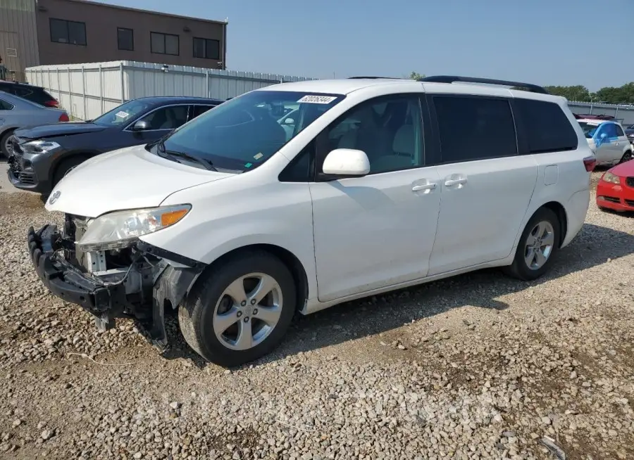 TOYOTA SIENNA LE 2016 vin 5TDKK3DC7GS714627 from auto auction Copart