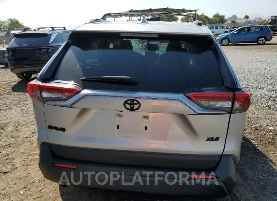 TOYOTA RAV4 XLE P 2020 vin JTMC1RFV2LJ020136 from auto auction Copart