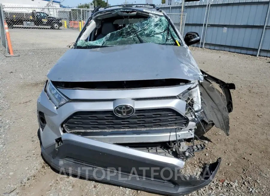 TOYOTA RAV4 XLE P 2020 vin JTMC1RFV2LJ020136 from auto auction Copart