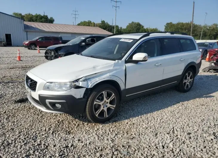 VOLVO XC70 T6 PR 2015 vin YV4902NK2F1215912 from auto auction Copart