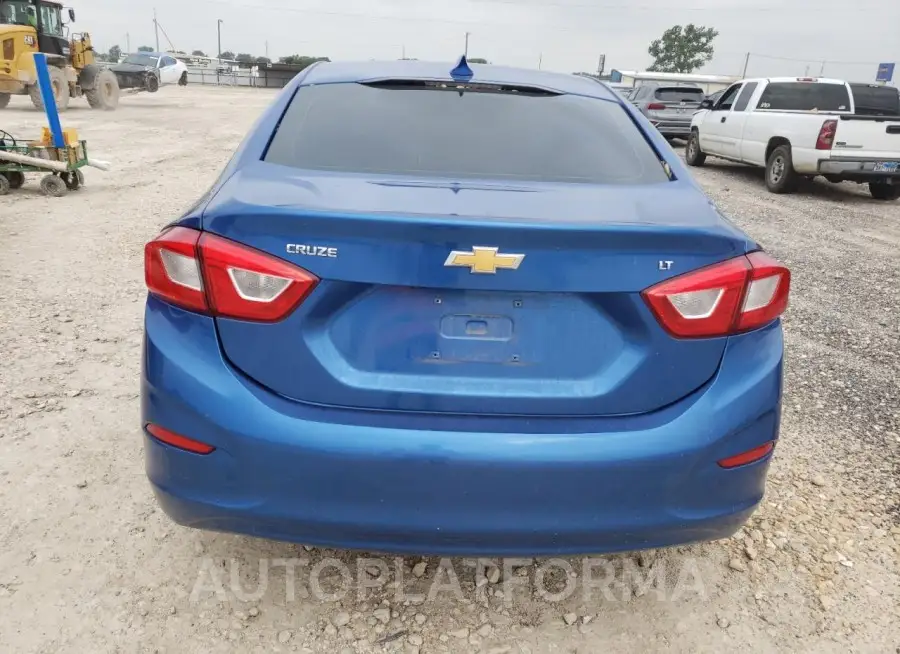 CHEVROLET CRUZE LT 2018 vin 1G1BE5SM2J7231782 from auto auction Copart