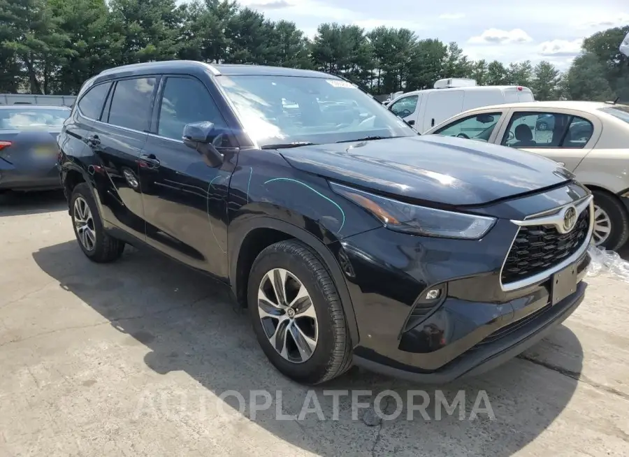 TOYOTA HIGHLANDER 2022 vin 5TDGZRAH9NS107923 from auto auction Copart