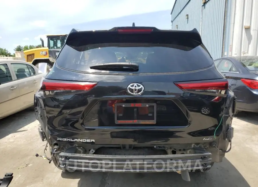 TOYOTA HIGHLANDER 2022 vin 5TDGZRAH9NS107923 from auto auction Copart