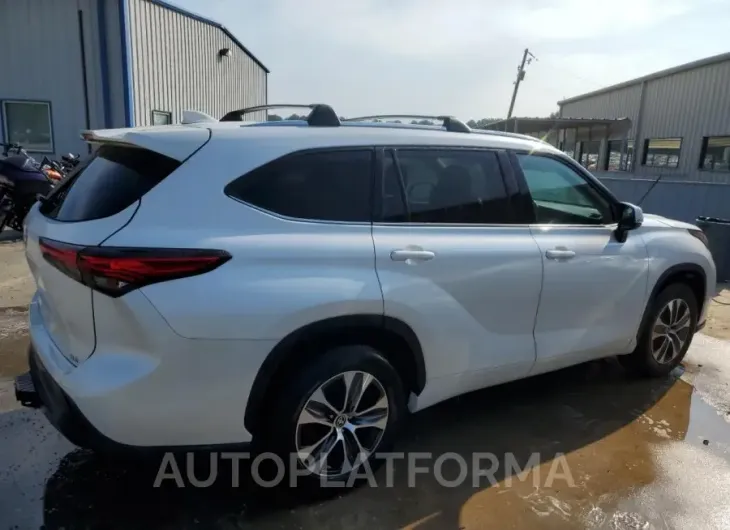 TOYOTA HIGHLANDER 2021 vin 5TDHZRAH3MS048550 from auto auction Copart