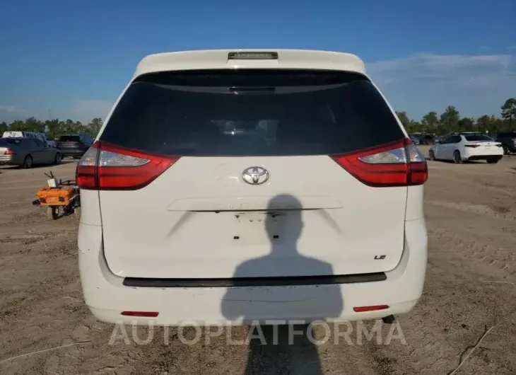 TOYOTA SIENNA LE 2015 vin 5TDKK3DC3FS564806 from auto auction Copart