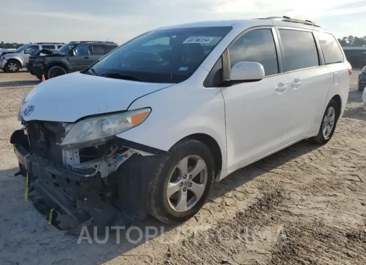 TOYOTA SIENNA LE 2015 vin 5TDKK3DC3FS564806 from auto auction Copart