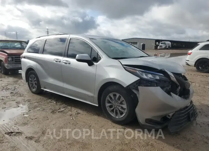 TOYOTA SIENNA LE 2021 vin 5TDKRKEC5MS038453 from auto auction Copart