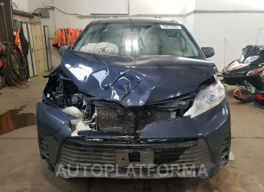 TOYOTA SIENNA LE 2018 vin 5TDKZ3DC2JS923650 from auto auction Copart