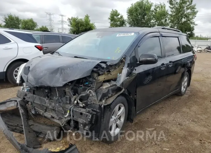 TOYOTA SIENNA LE 2018 vin 5TDKZ3DC3JS923205 from auto auction Copart