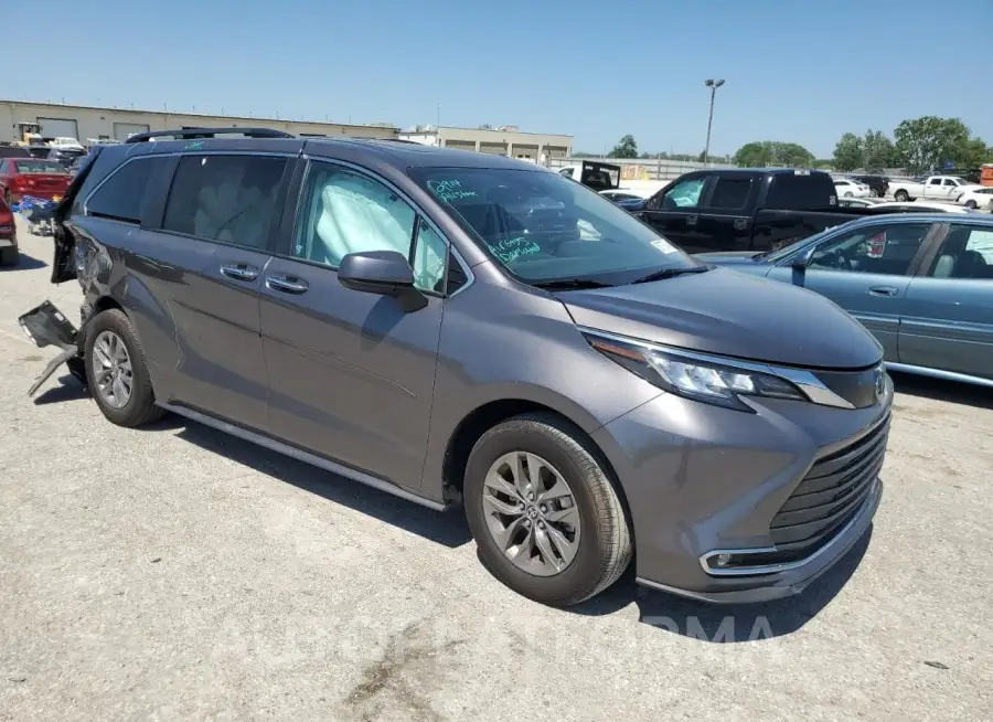 TOYOTA SIENNA XLE 2023 vin 5TDYRKEC1PS144011 from auto auction Copart