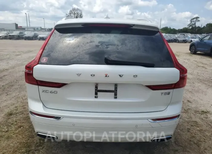 VOLVO XC60 T5 IN 2019 vin LYV102DL8KB332083 from auto auction Copart