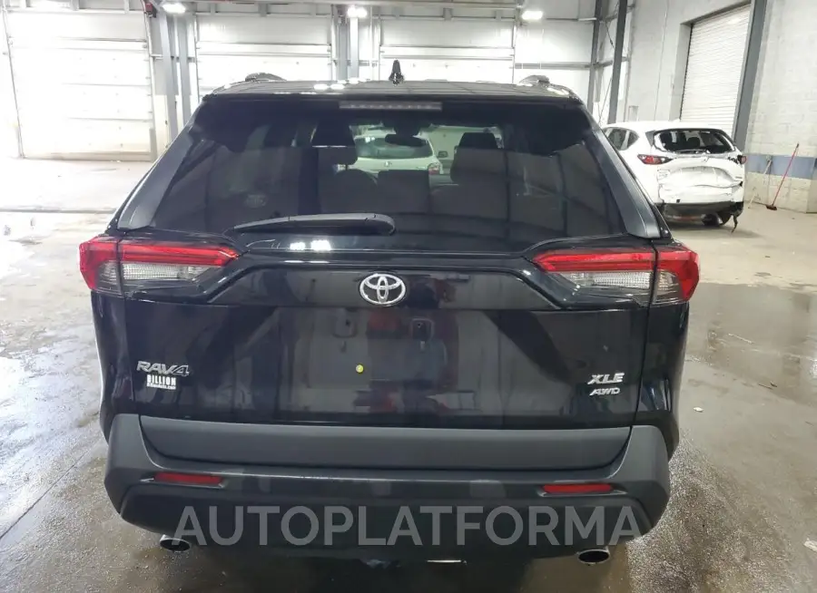 TOYOTA RAV4 XLE 2021 vin 2T3P1RFV4MW166624 from auto auction Copart