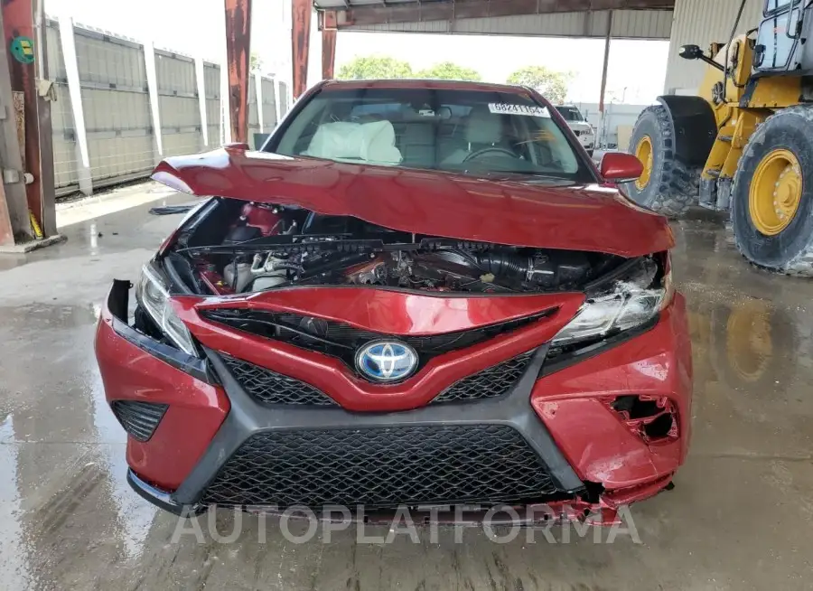 TOYOTA CAMRY HYBR 2018 vin 4T1B21HKXJU507962 from auto auction Copart