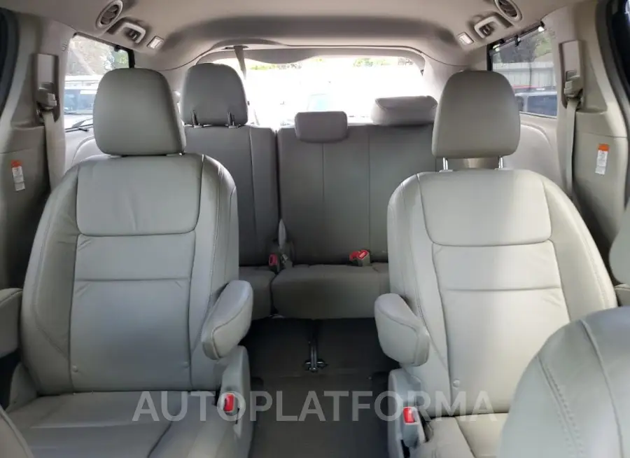 TOYOTA SIENNA XLE 2017 vin 5TDDZ3DC0HS165990 from auto auction Copart