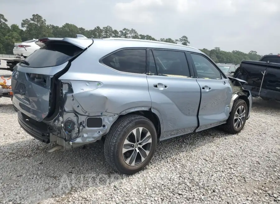 TOYOTA HIGHLANDER 2022 vin 5TDGZRAH1NS099414 from auto auction Copart