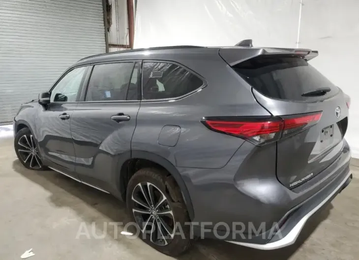 TOYOTA HIGHLANDER 2022 vin 5TDJZRBH8NS248048 from auto auction Copart