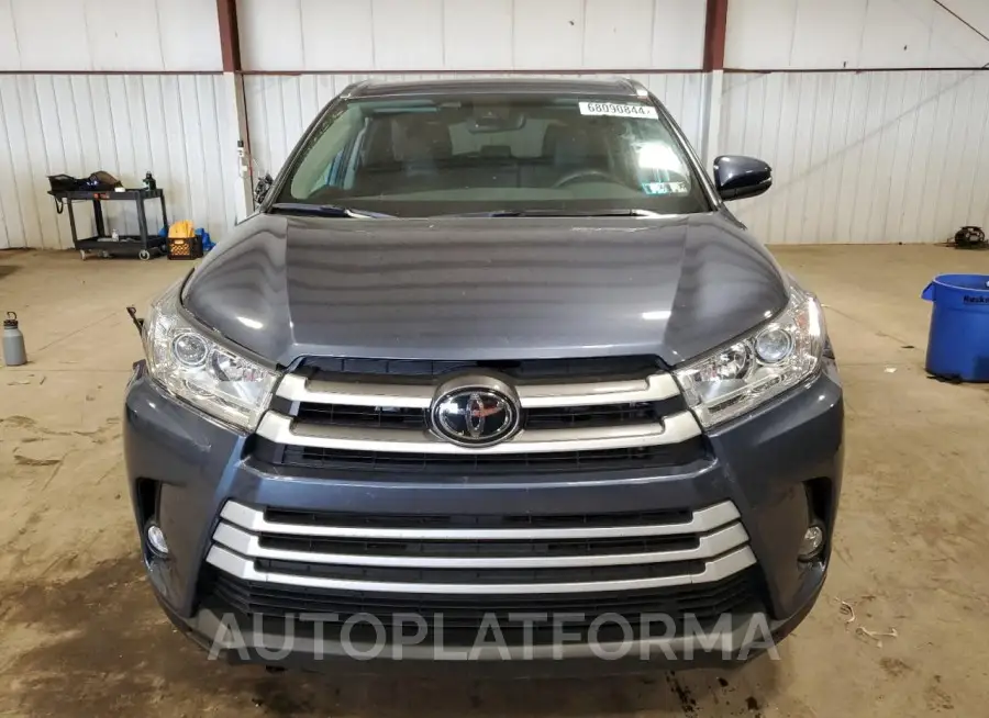 TOYOTA HIGHLANDER 2019 vin 5TDJZRFH0KS717302 from auto auction Copart