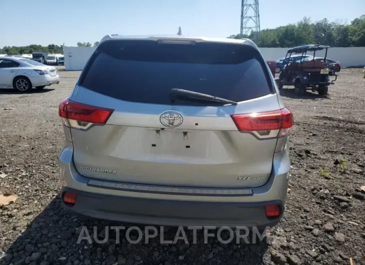 TOYOTA HIGHLANDER 2018 vin 5TDJZRFH6JS530564 from auto auction Copart