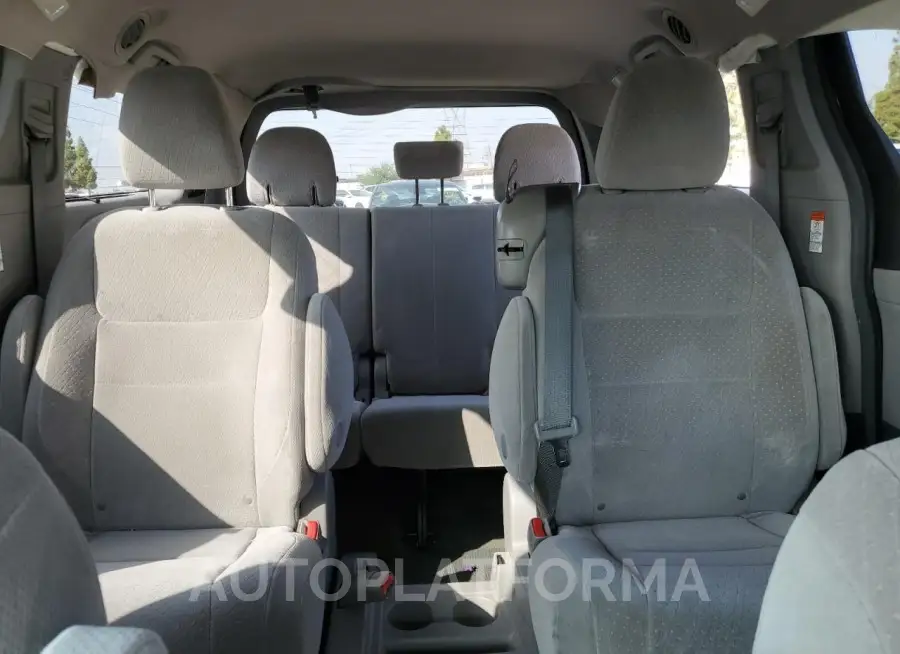 TOYOTA SIENNA LE 2015 vin 5TDKK3DC7FS572679 from auto auction Copart