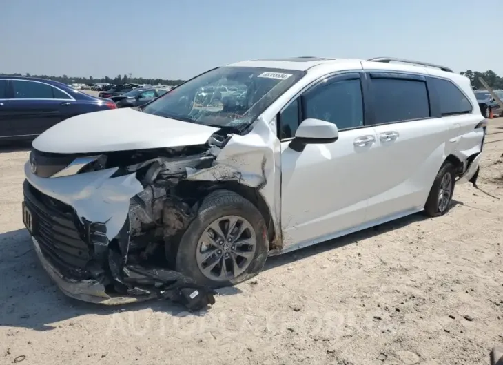 TOYOTA SIENNA XLE 2024 vin 5TDYRKEC8RS180491 from auto auction Copart