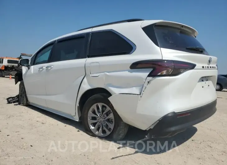 TOYOTA SIENNA XLE 2024 vin 5TDYRKEC8RS180491 from auto auction Copart