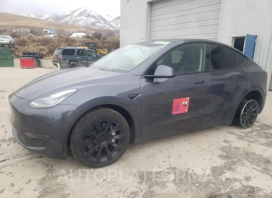 TESLA MODEL Y 2022 vin 7SAYGDEE3NF426366 from auto auction Copart