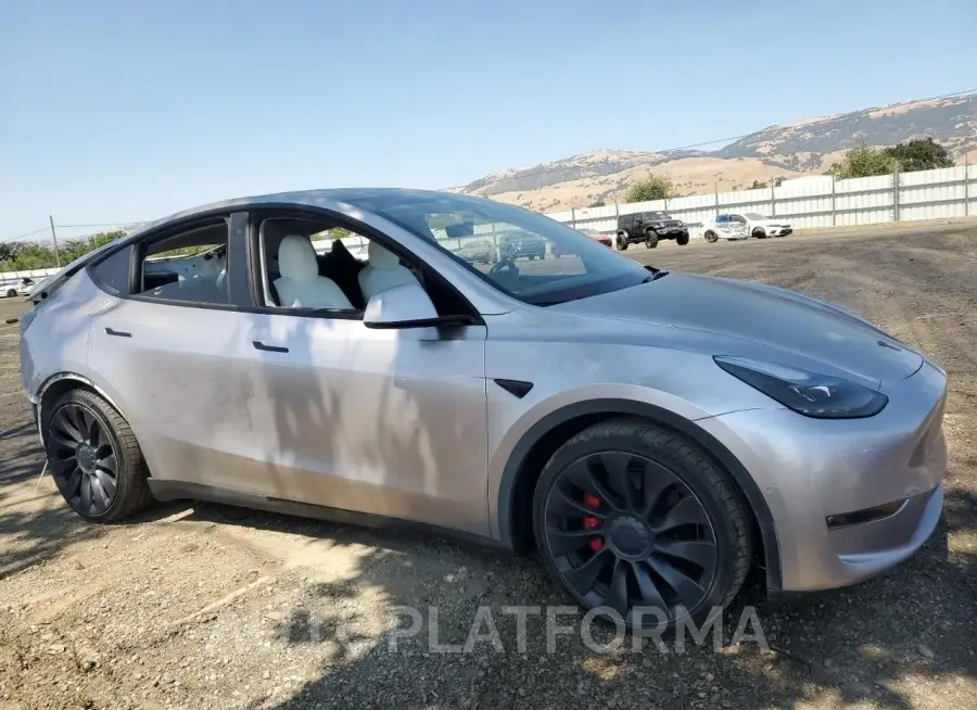 TESLA MODEL Y 2022 vin 7SAYGDEF8NF349244 from auto auction Copart