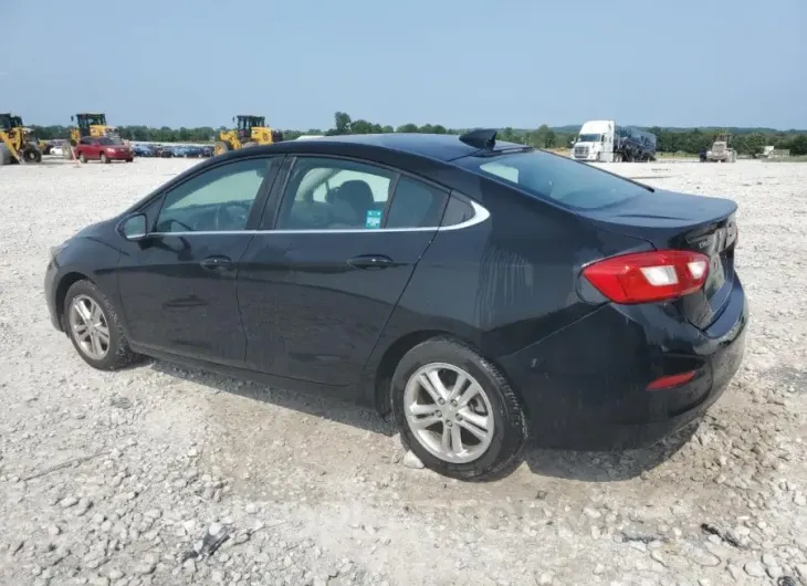 CHEVROLET CRUZE LT 2017 vin 1G1BE5SM7H7235563 from auto auction Copart