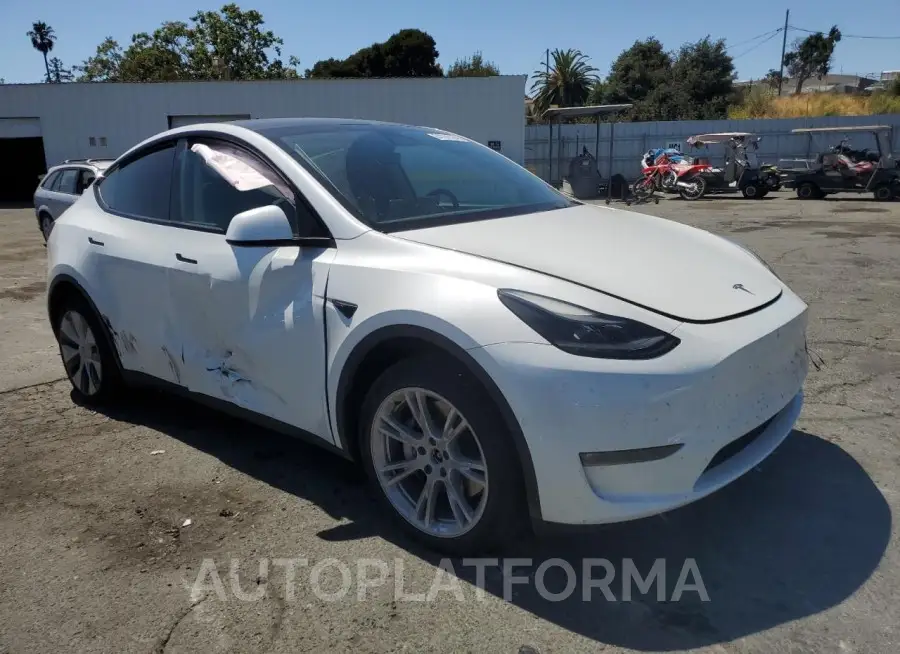 TESLA MODEL Y 2022 vin 7SAYGAEE2NF556296 from auto auction Copart