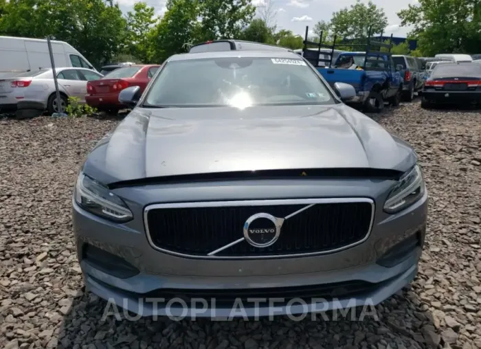 VOLVO S90 T5 MOM 2018 vin LVY982AK5JP031872 from auto auction Copart