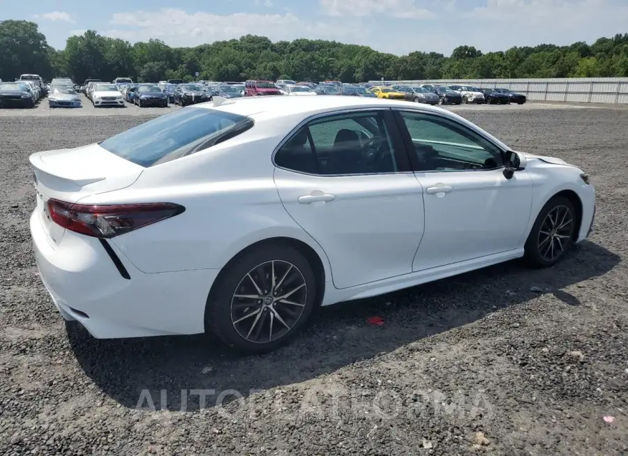 TOYOTA CAMRY SE 2021 vin 4T1G11AKXMU584225 from auto auction Copart