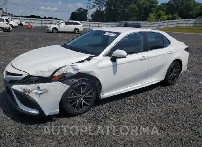 TOYOTA CAMRY SE 2021 vin 4T1G11AKXMU584225 from auto auction Copart