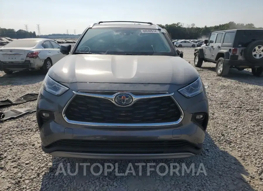 TOYOTA HIGHLANDER 2023 vin 5TDEBRCH8PS133781 from auto auction Copart